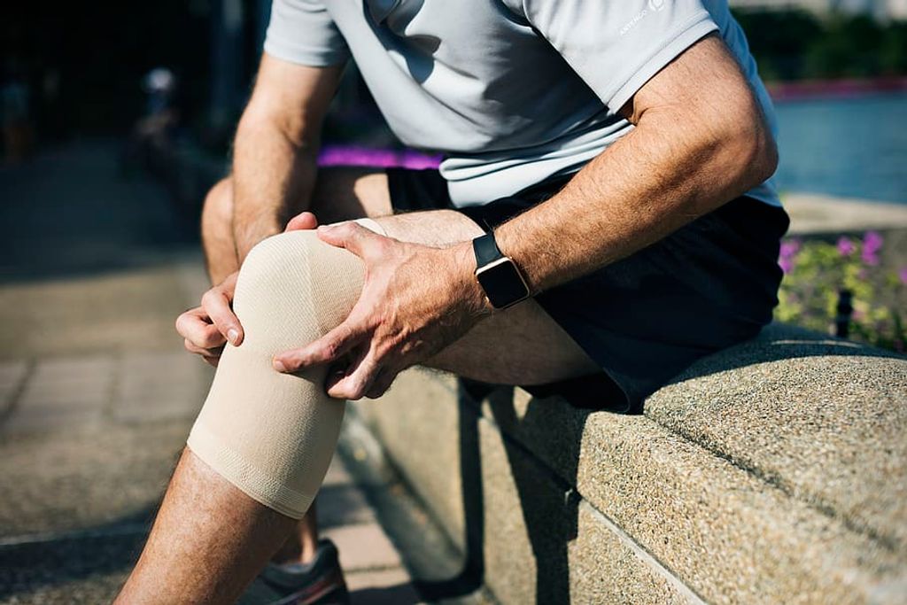 Dealing with Hot Knees: Causes and Solutions
