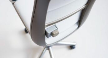 Knee pain from office chair height