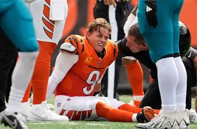 Quarterback Knee Sprains NFL Treatment: What Happens When a QB Goes Down